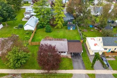 390 W Mississaga Street W, Orillia, On L3v 3c5