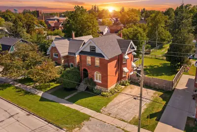 180 Second Street, Collingwood, On L9y 1g1