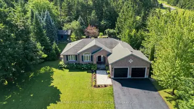 19 Eder Trail, Springwater, On L0l 1y0