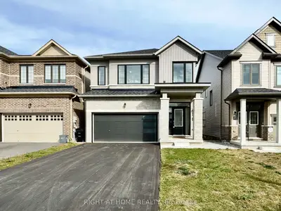 26 Prudhoe Terrace Upper, Barrie, On L9j 0w2