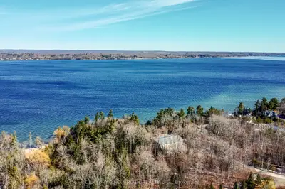38 Camelot Square, Barrie, On L4m 0c3