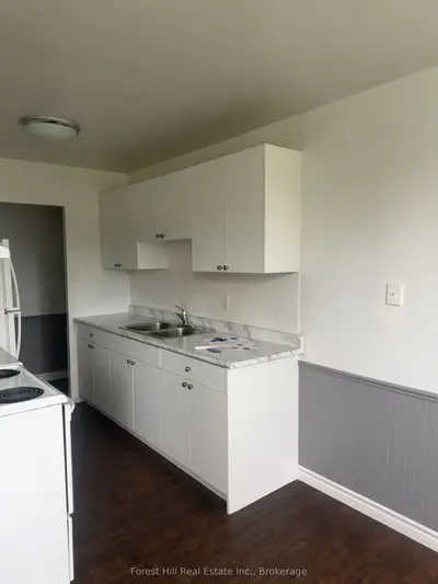 176 Eighth Street 201, Collingwood, On L9y 2c8