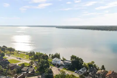 51 Kempenfelt Drive, Barrie, On L4m 1b8