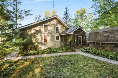 8 Farlain Lake Road E, Tiny, On L9m 0b5