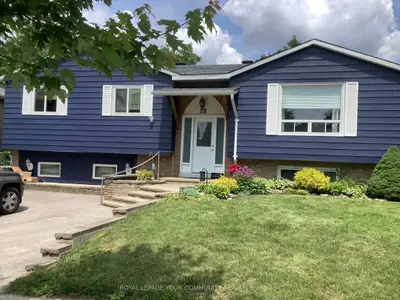 28 Indian Arrow Road, Barrie, On L4m 5h3