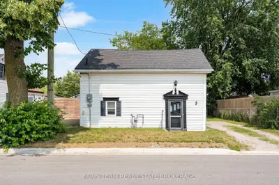 5 Robert Street, Barrie, On L4n 3h2