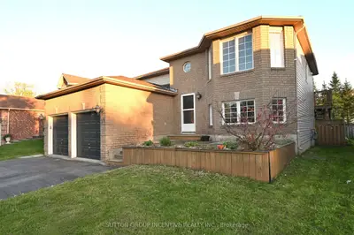 39 JONES Drive UPPER, Barrie, ON L4M 6H7