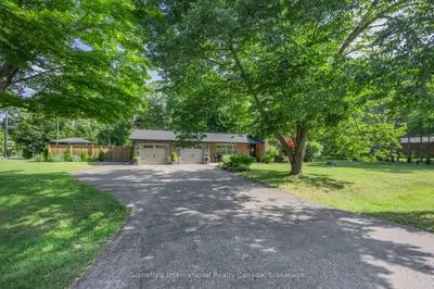 4 Peacher Street, Springwater, On L9x 0w6