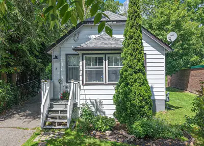 8 Dunn Avenue, Orillia, On L3v 2n9