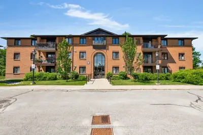 10b Coulter Street 211, Barrie, On L4n 6s1