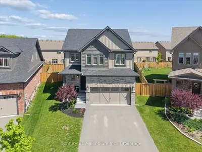 15 MAIDENS Crescent, Collingwood, ON L9Y 3B7