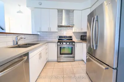 24 DANCE Street, Collingwood, ON L9Y 0H4