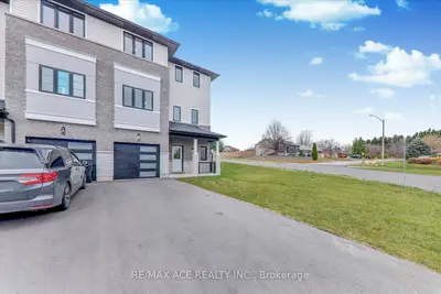 2 Lahey Crescent, Penetanguishene, On L9m 0w1