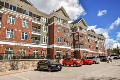 40 HORSESHOE Boulevard 107, Oro-Medonte, ON L4M 4Y8