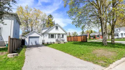 181 Napier Street, Barrie, On L4m 1w9