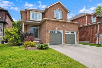 35 AUBURN Court, Barrie, ON L4N 6G9