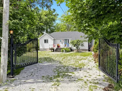 2156 Lakeshore Drive, Ramara, On L0k 1b0
