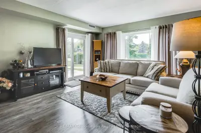 11 Beck Boulevard 102, Penetanguishene, On L9m 2g1