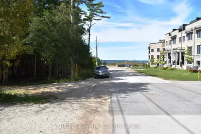 16 ALBERT Street, Wasaga Beach, ON L9Z 2M2