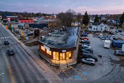 21 Essa Road 1b, Barrie, On L4n 3k4