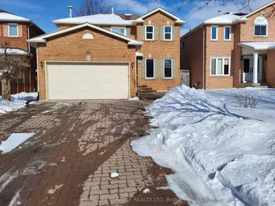 26 Brushwood Crescent, Barrie, On L4n 7g6