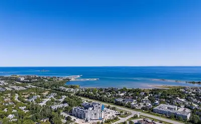 4 Kimberly Lane E 327, Collingwood, On L9y 5t6