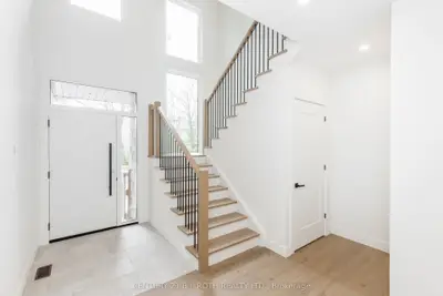 56 Brennan Avenue, Barrie, On L4n 4b1