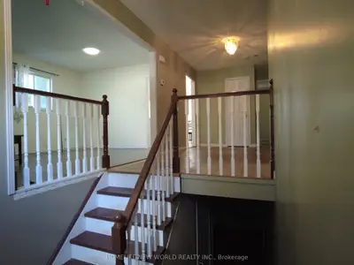 42 Engel Crescent, Barrie, On L4n 6k5