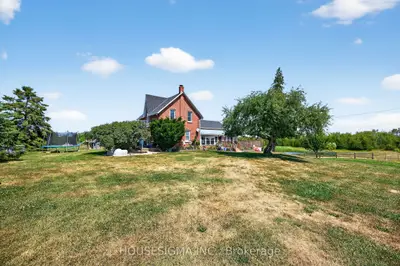 1617 42 County Road, Clearview, On L0m 1s0