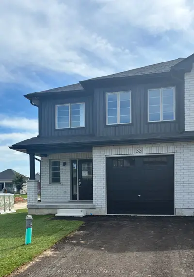 35 Strath Crescent, Springwater, On L0l 1p0