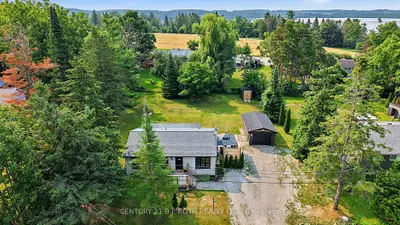 25 GLENGROVE Avenue, Oro-Medonte, ON L3V 0J9