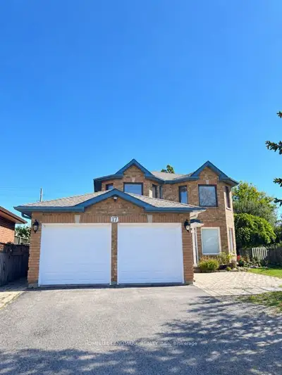 17 LANG Drive, Barrie, ON L4N 7X9