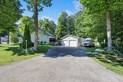 18 Rue Vanier Road, Tiny, On L9m 0j2