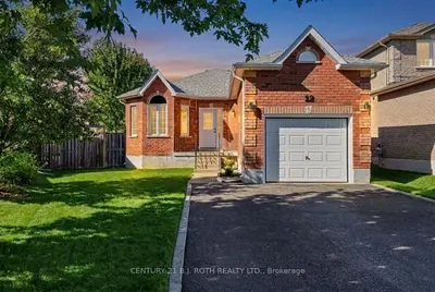 12 Lamont Crescent, Barrie, On L4n 2g8