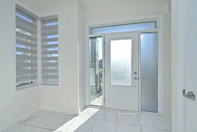 82 Nottingham Road, Barrie, On L9j 0l3