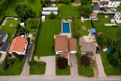 8 George Street N, Orillia, On L3v 2v2