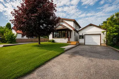 8 George Street N, Orillia, On L3v 2v2