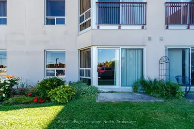 49 Raglan Street 106, Collingwood, On L9y 1p7