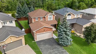 34 Balmoral Place, Barrie, On L4n 0y9