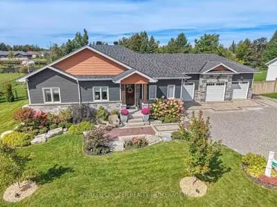 10 Henry Ball Court, Oro-medonte, On L3v 8n7