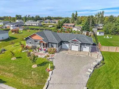 10 Henry Ball Court, Oro-medonte, On L3v 8n7