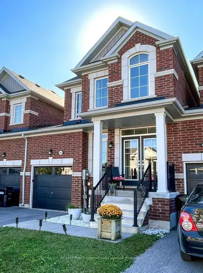 24 Barfoot Street, Collingwood, On L9y 3y8