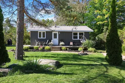 196 Paradise Avenue, Tay, On L0k 1r0