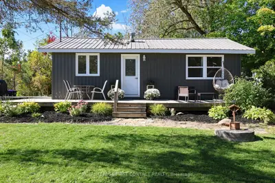 196 Paradise Avenue, Tay, On L0k 1r0