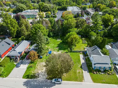23 Market Street, Collingwood, On L9y 3m5