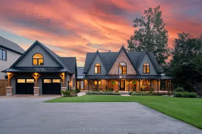 247 Lakeshore Road W, Oro-medonte, On L0l 2e0
