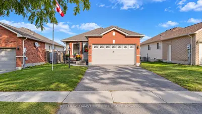 25 Nicholson Drive, Barrie, On L4n 8l7