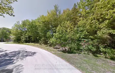 2 Birchwood Trail, Wasaga Beach, On L9z 1b3