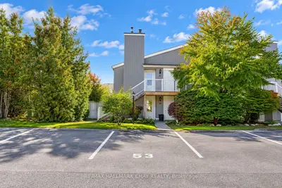 19 Dawson Drive 53, Collingwood, On L9y 5b4