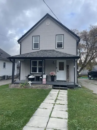 6 Stone Street, Springwater, On L0l 1p0